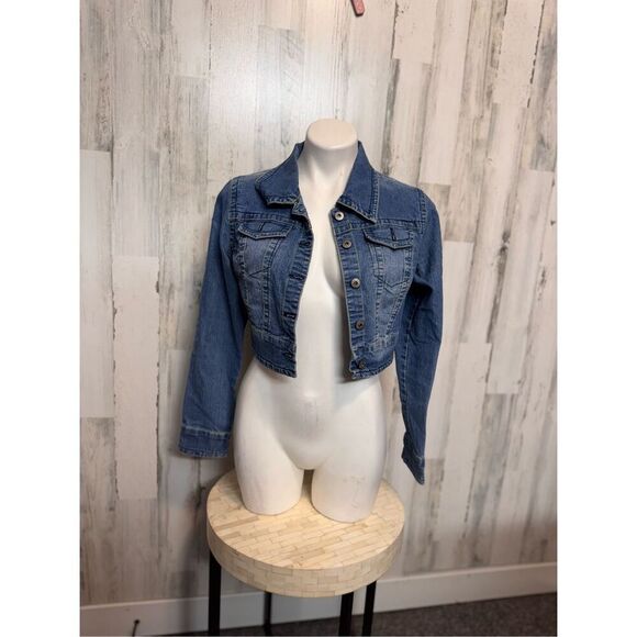 Long sleeve Jean jacket size medium - Picture 2 of 6
